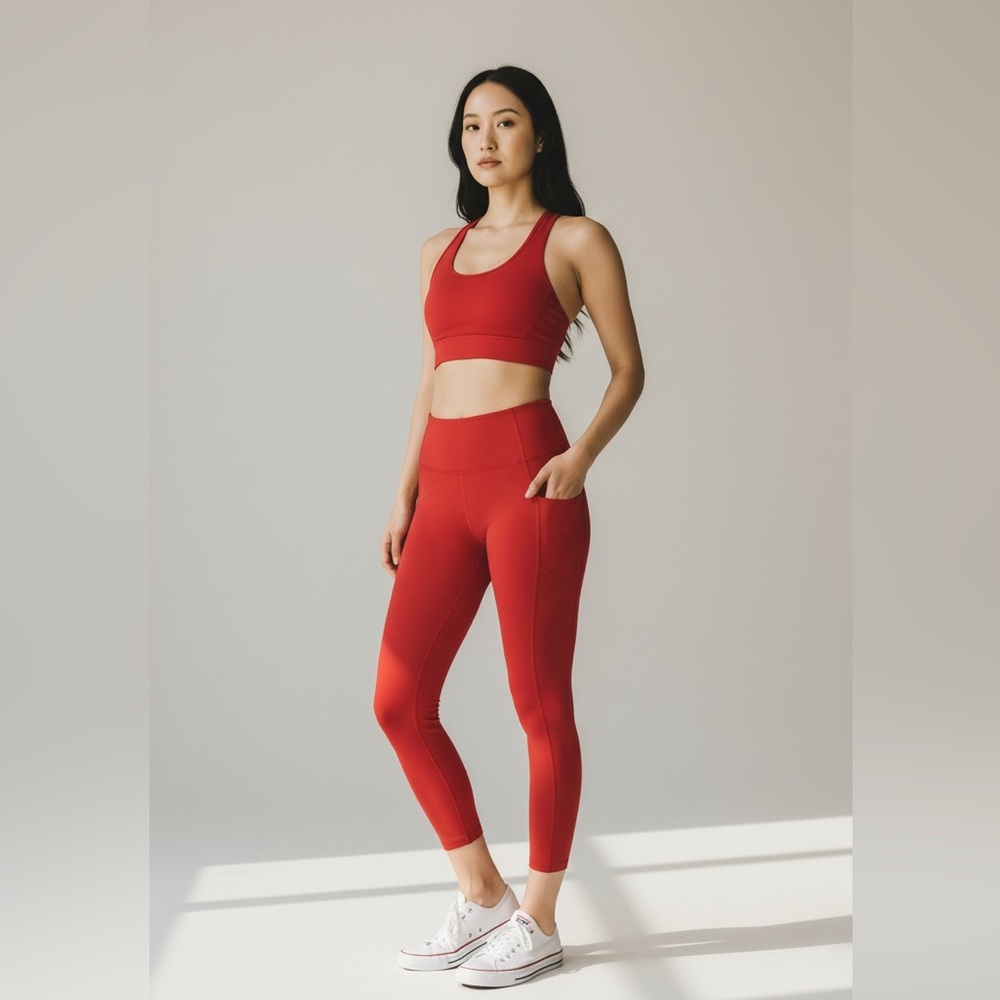 HALARA Ultra Sculpt with Pockets.
Vibrant Red Leggings. Size Medium